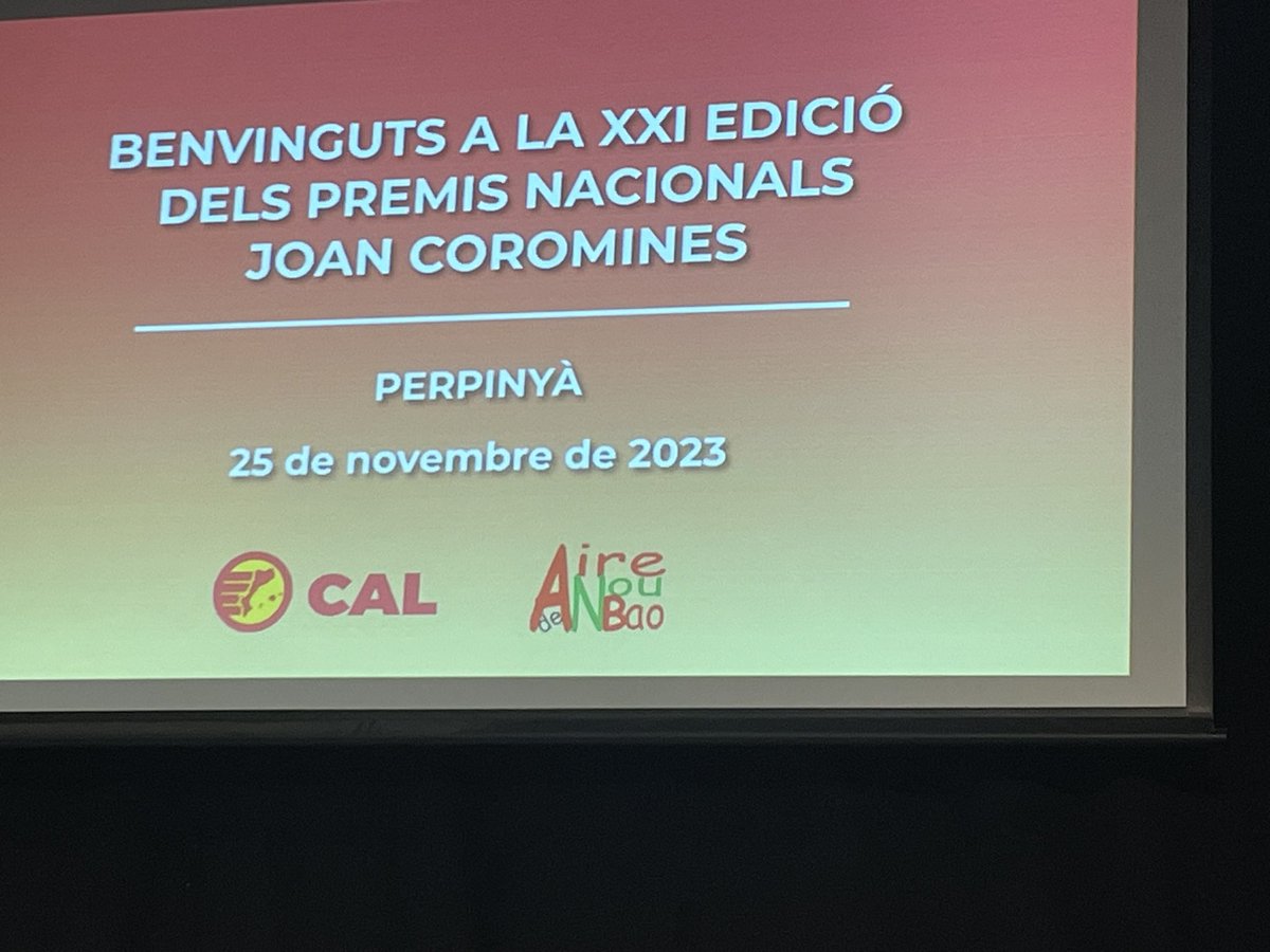 EsterFranquesaB's tweet photo. Referents del país complet guardonats als XXI premis nacionals Joan Coromines de la @CAL_cat celebrats al Palau dels Reis de Mallorca @AmpliProductora @AssoAPLEC @blancaserrapuig, Pere Manzanares, i també 5 batlles que heu parlat en @llenguacatalana als plens… https://t.co/BqSA0V56Qp