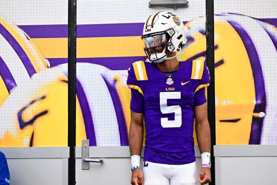 LSUBarstool's tweet photo. Thank you for everything 5. Obviously I’d love to see you play in the bowl game but I’m good either way. You gave us everything you had a much more. It was an honor to watch you wear purple and gold. No go tear up the NFL 5 https://t.co/Fl2607fJ9k