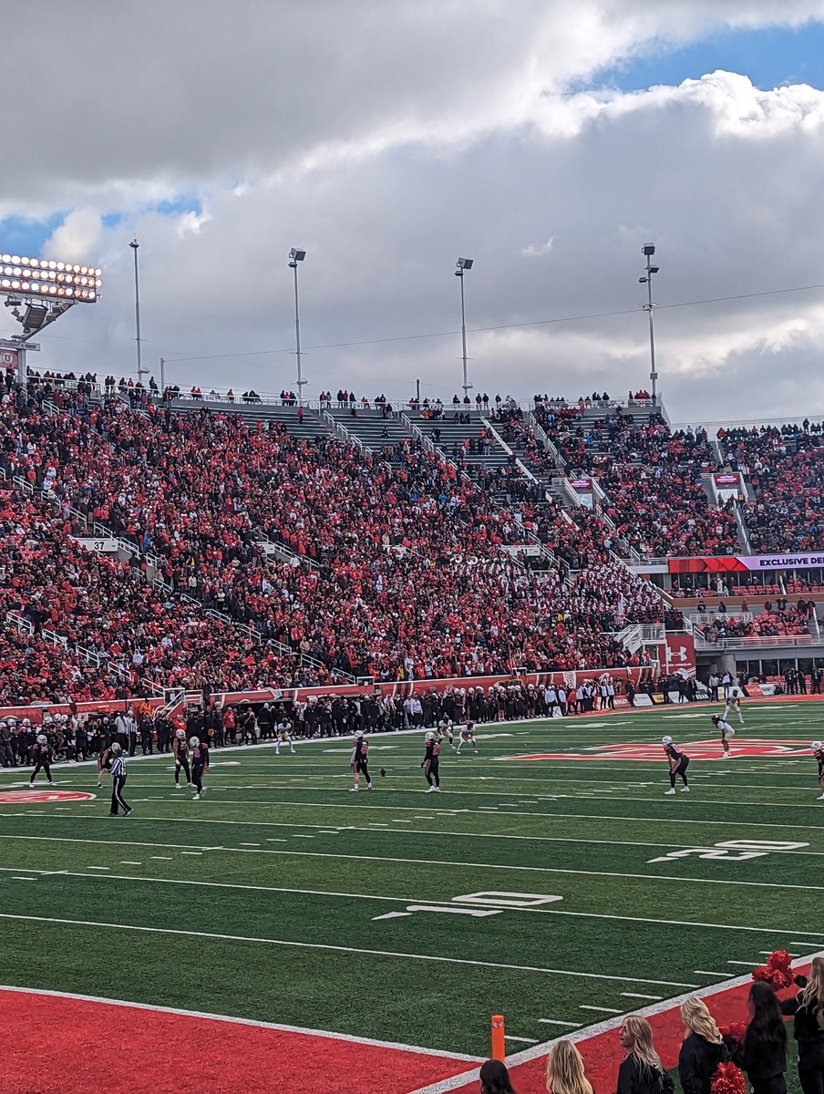 BevanWeed's tweet image. Pretty good turn out from the MUSS considering Thanksgiving weekend. #GoUtes #beatCU