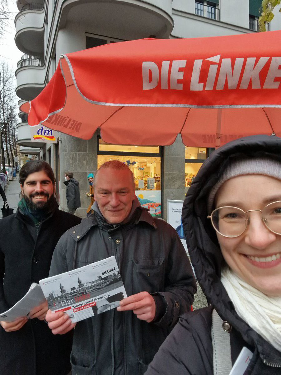 Nach dem großartigem #linkelpt @dielinkeberlin heute den Schwung mitgenommen und Stand im Nordkiez #xhain. Kalt, Nieselregen…aber tolle Gespräche und großes Interesse an @dieLinke 👍🏻😊