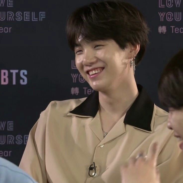 hourly yoongi (@houriysuga) on Twitter photo 