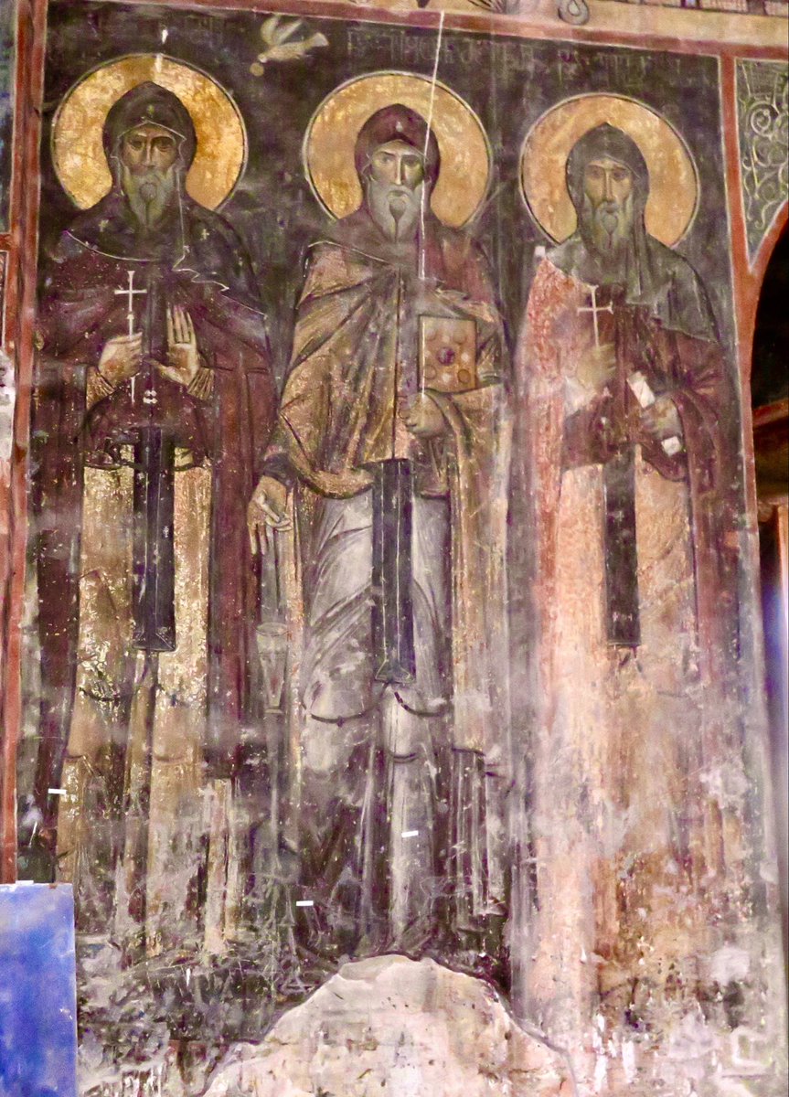 GfoellerFndtn's tweet image. A fresco of three monastic saints from Akhtala Monastery, painted between 1205 and 1216 AD.  Scholars have identified them as St. Shio the Anchorite, St. Ioann Shuvamdinareli, and St. Evagre.  
#Akhtala #monasticism #frescoes