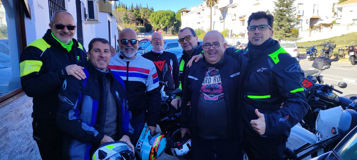 lincerider's tweet photo. 🏁🏍️ Ruta de este sábado 25/NOV/2023, con los VIP's desde #ElPalo hacia #Yunquera, #ElBurgo, #Ronda, #SetenildelasBodegas, #Olvera y regreso a #Málaga. En breve, más y mejor.✌️😜

#BlackBetty 
#BMW
#GS
#Adventure
#TripleBlack
#MakeLiveARide https://t.co/rPOoFK6Ao4