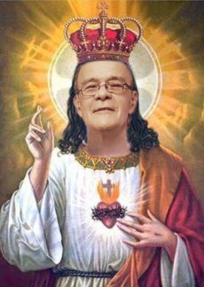 CapoSVQ's tweet photo. Quien no conoce a Dios a cualquier santo le reza. Don Manuel Mesa A.K.A El coleta es el verdadero pastor y guía! Harry Style quién es!? 
@Imanoldenervion tengo esta imagen en mi mesita de noche, para las noches de vigilia! Amén padre https://t.co/AXfrdZf21s