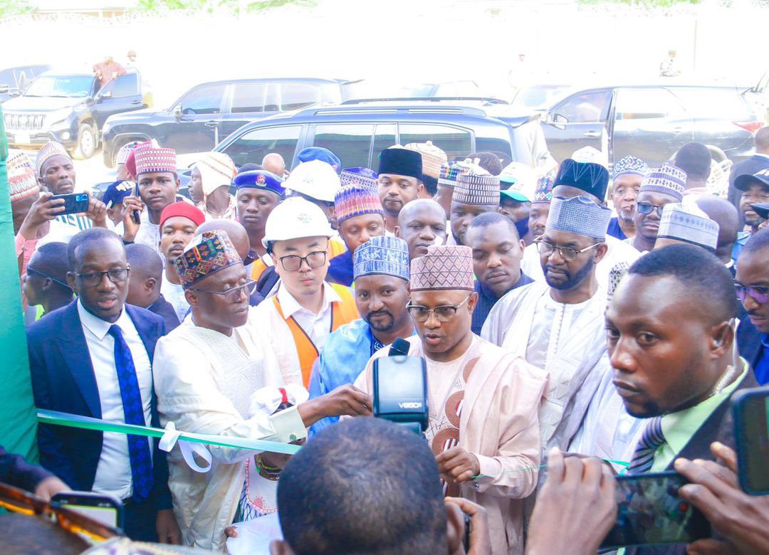 Governor uba sani successfully launched the newly renovated ubasani township stadium today in kudan local government area kaduna state
The program was powered and supervised by the commissioner 4 local government. @mammanlagos @ubasanius #kadunaRuraltransformation @_hafsat_paki