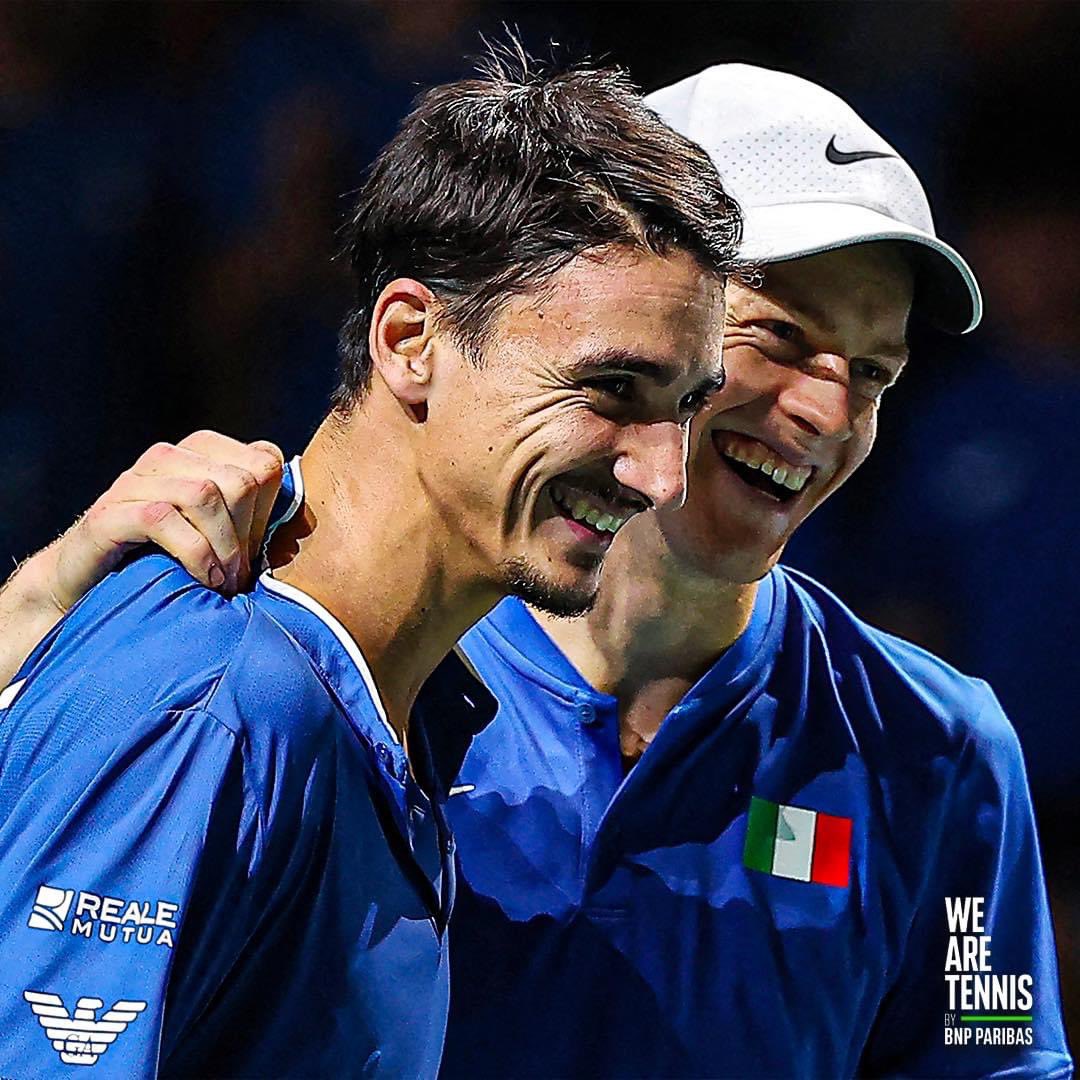 Ma che tennis signori miei!
#DavisCup  #DavisCupFinals
Onore ai vincitori e ai vinti. #Sinner #Sonego #Djokovic #Kecmanovic