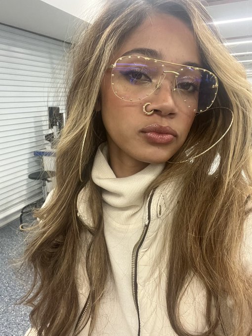 Yo mama https://t.co/BDyrPiMtWQ