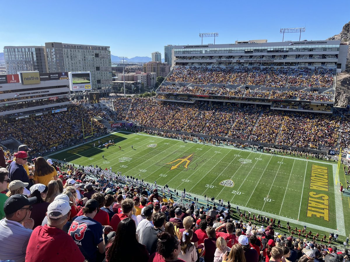MatthewTonis's tweet photo. Long live the Pac-12 https://t.co/DdwG9c7mVB