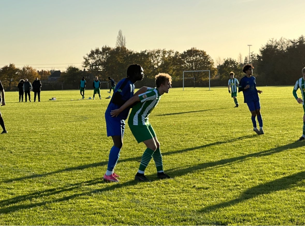 callum_laver's tweet photo. @BasUReserves v @RomfordFC Reserves
#football #leftmid #footballer https://t.co/lENY2Re9GX