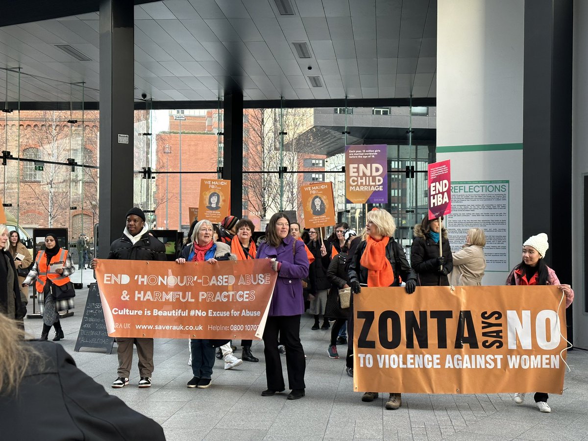 Carla Jones tweet media