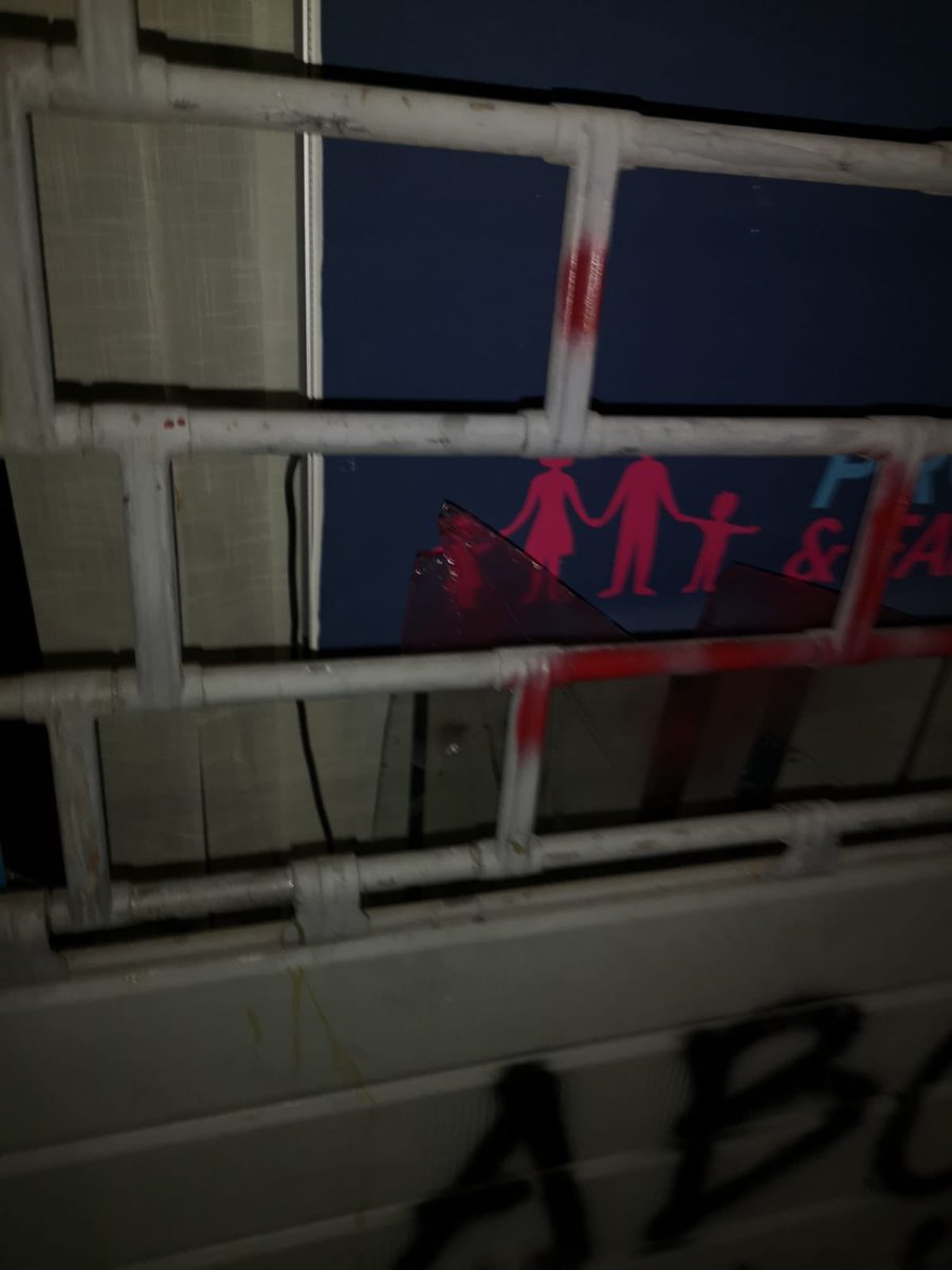 Roma, 25 novembre 2023

Comunicato Stampa Ufficiale di Pro Vita &amp; Famiglia Onlus

25 NOVEMBRE. PRO VITA E FAMIGLIA: SEDE ASSALTATA, VIOLENZA VERO VOLTO TRANSFEMMINISMO

«Siamo profondamente scioccati e turbati dalla violenza inaudita di quanti oggi durante la manifestazione