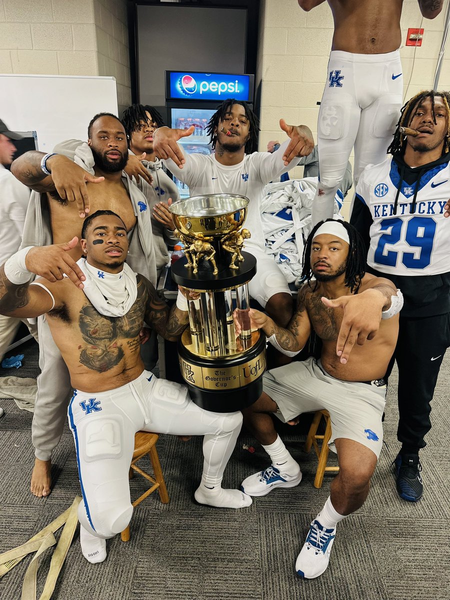 Jefferson1Ramon's tweet image. Brought to you by the RBs 🗣️💙