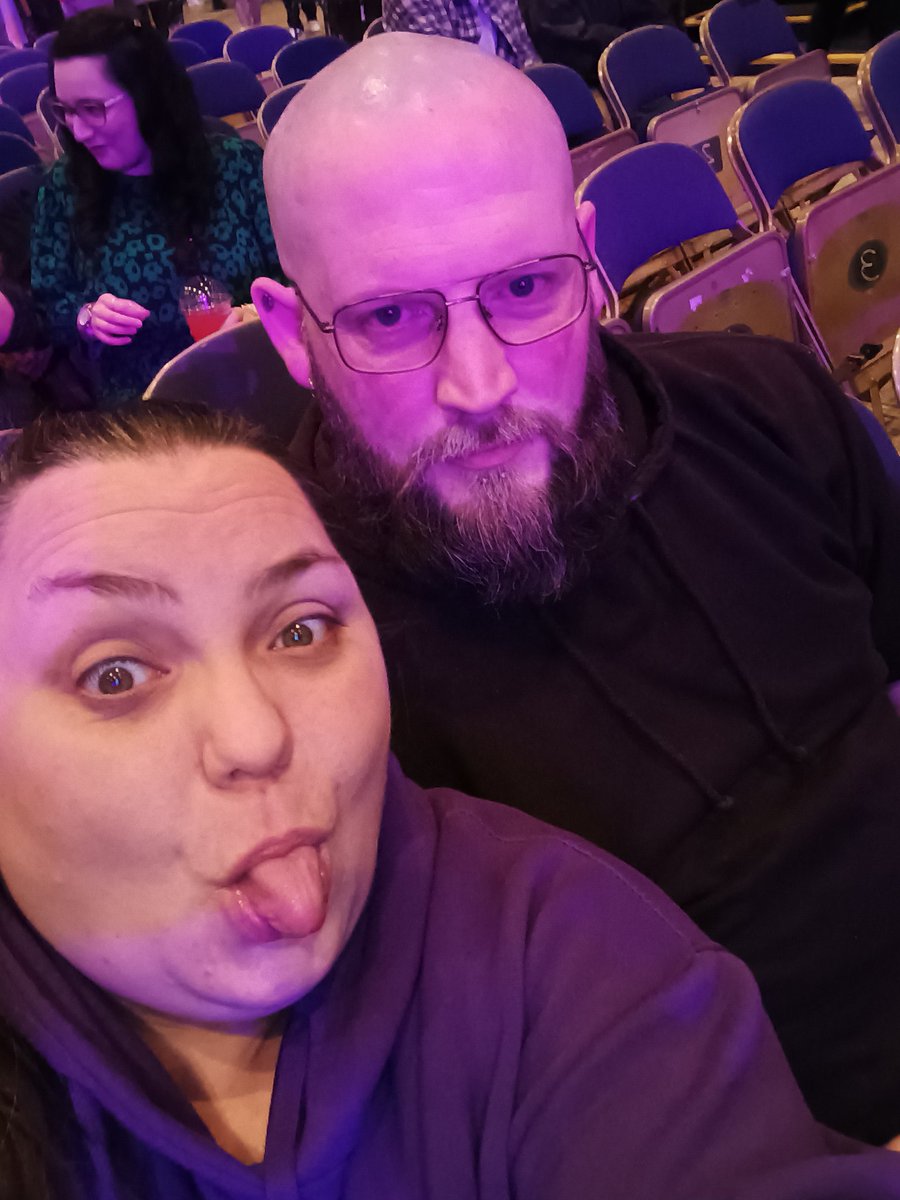 Love the podcast makes us seem normal as we are just like Chris &amp; Rosey #smaCARDIFF