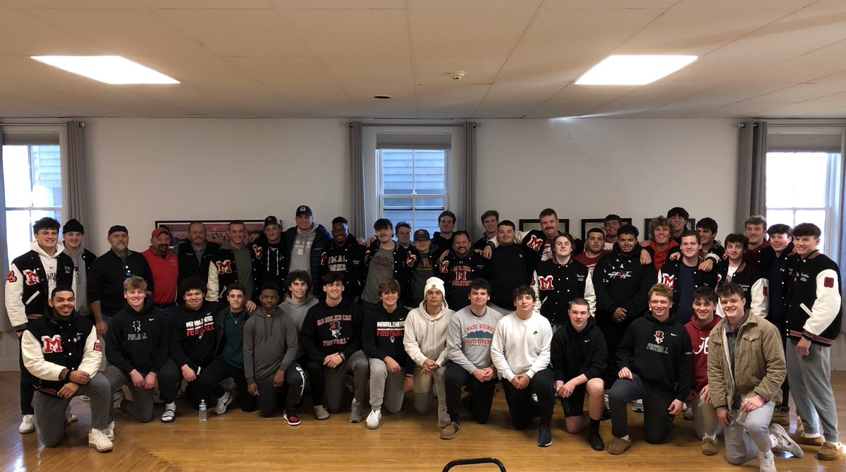 mheadfootball's tweet photo. The 2023 Lineman Luncheon featured a visit from NFL Legend Coach Bob Wylie. Thank you to Coach Broughton for hosting. https://t.co/zD7Dav9SbG
