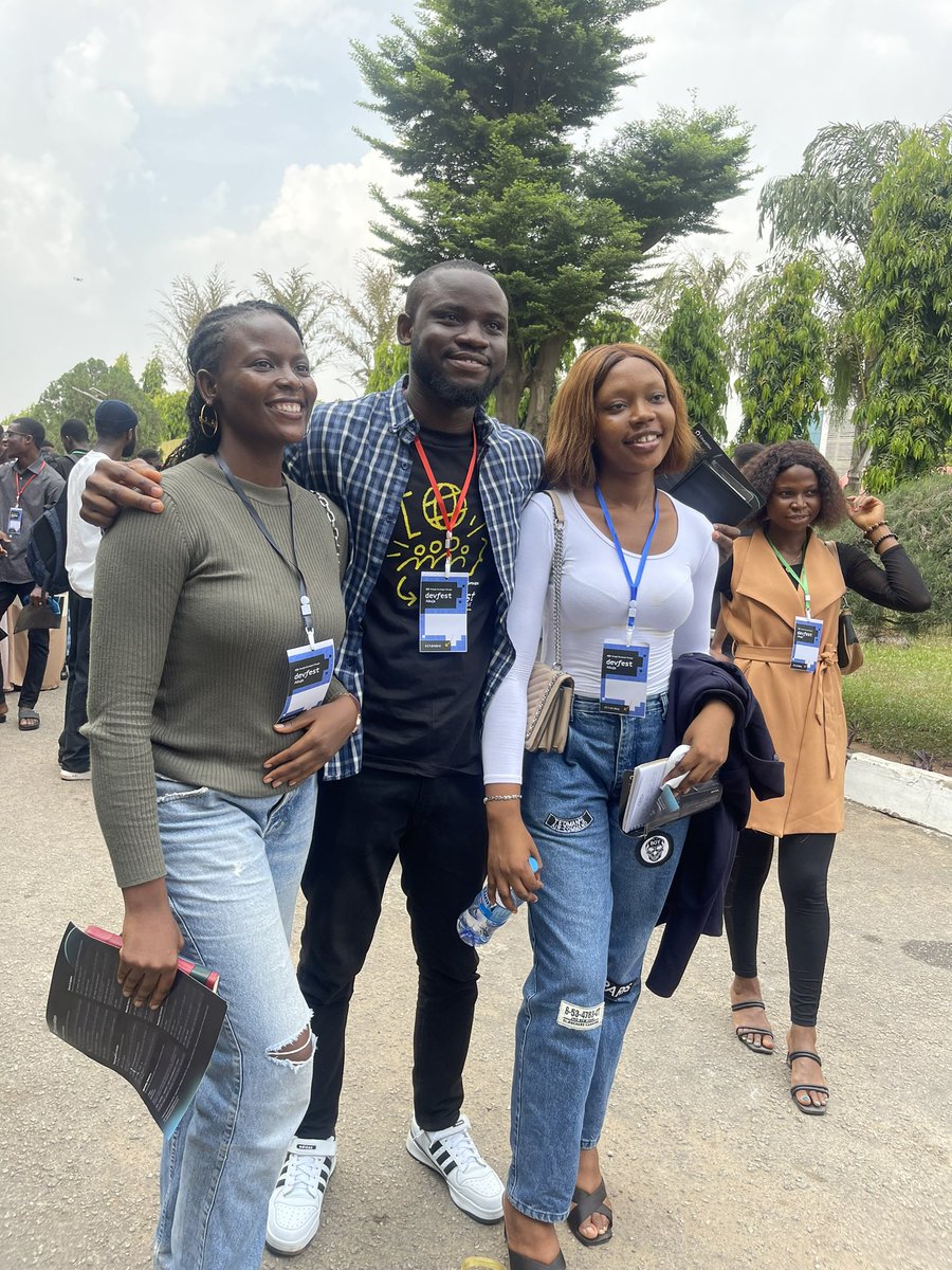 DeboPrecious's tweet photo. "Networking + knowledge sharing + good company= my recipe for a perfect tech event! Feeling grateful for the friends I've made and the things I've learned along the way. Thank you DevFest Abuja”.
#DevFest2023 #DevFestAbuja #DataAnalyst #TechNetworking #FriendshipGoals #HappyPlace https://t.co/eqjKe89ZEB