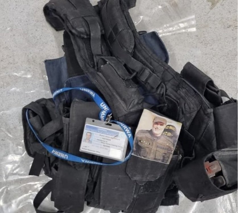 🚨 Breaking: Israel military found the vest of a Hamas terrorist next to his <a href="/UNRWA/">UNRWA</a> 🇺🇳 identification badge.

<a href="/antonioguterres/">António Guterres</a>, you there?
Resign!