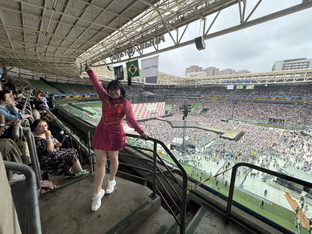 redreputation13's tweet photo. It’s been a long time coming 🇧🇷🇨🇷 @taylornation13 @taylorswift13 #SaoPauloTSTheErasTour https://t.co/c2OkG2fIFu