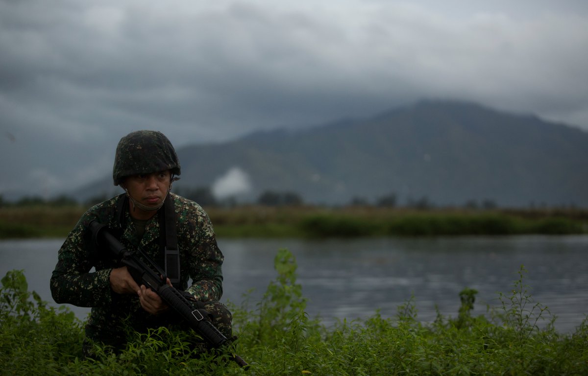 3d_MEB's tweet photo. Throwback Thursday-

In 2016, #3DMEB participated in Philippine Amphibious Landing Exercise 33 (PHIBLEX), an annual U.S.-Philippine exercise that combines amphibious capabilities and live-fire training with humanitarian civic assistance efforts to strengthen interoperability. https://t.co/cuiFQtjBIw