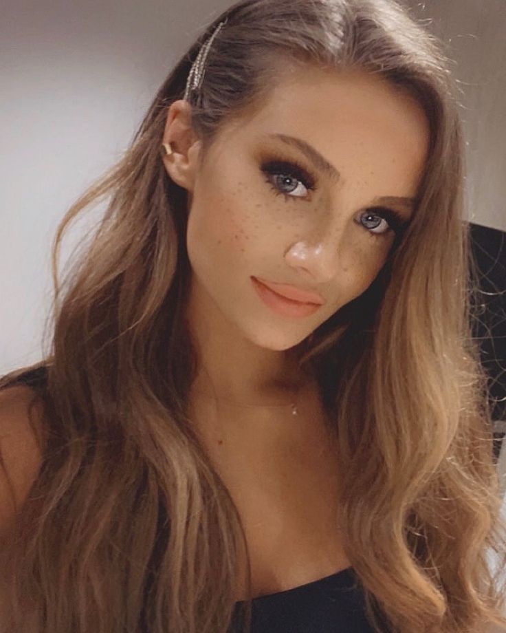 Taking the red eye out of town to Miami for a few days because who could say no to this face?