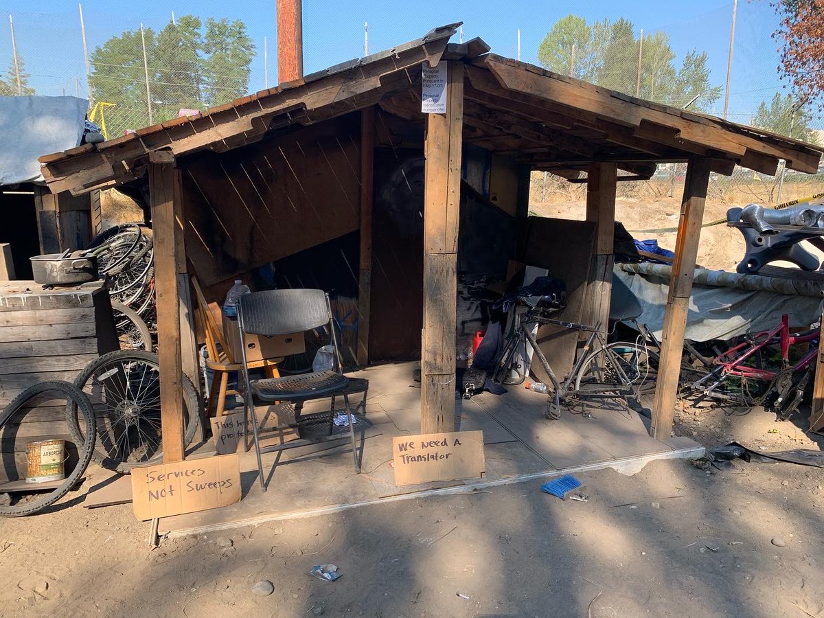 BLM1312's tweet image. #SweepsAreViolence Where do I begin but just say today broke me when the man I was helping move, broke down crying as he tried to gather his belongings and leave the little home he built.