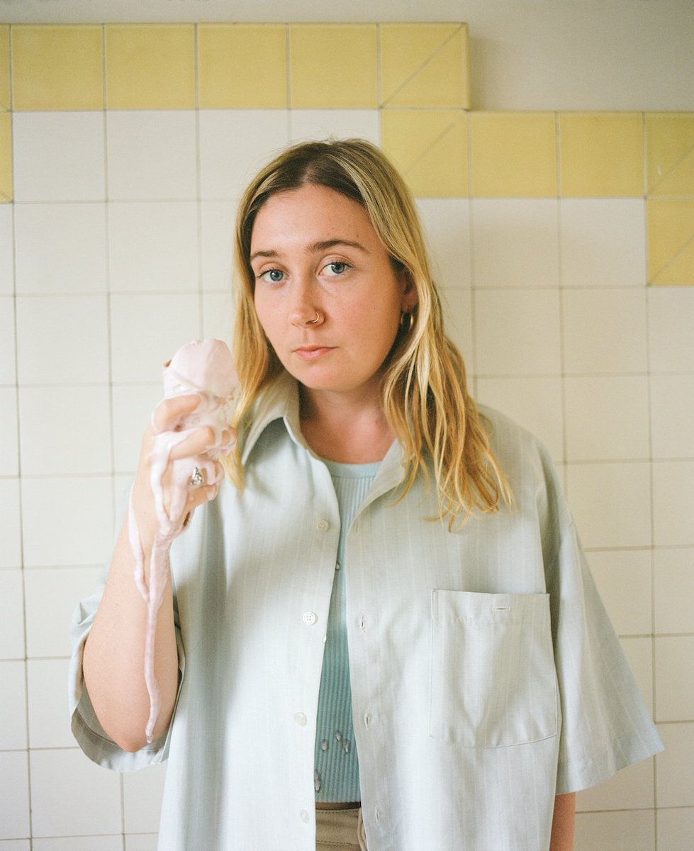 Wall to wall Thursdays as they tend to be these days 🍒 There's a First Play of new <a href="/AshaJefferies/">Asha Jefferies</a> plus freshies from <a href="/crooked_colours/">Crooked Colours</a> <a href="/megmac/">MEG MAC</a> <a href="/parkwayofficial/">Parkway Drive</a> <a href="/NyxenMusic/">Nyxen</a> Babyface Mal and a tune from the posthumous album from Zac Denton

📸 Cody Wood