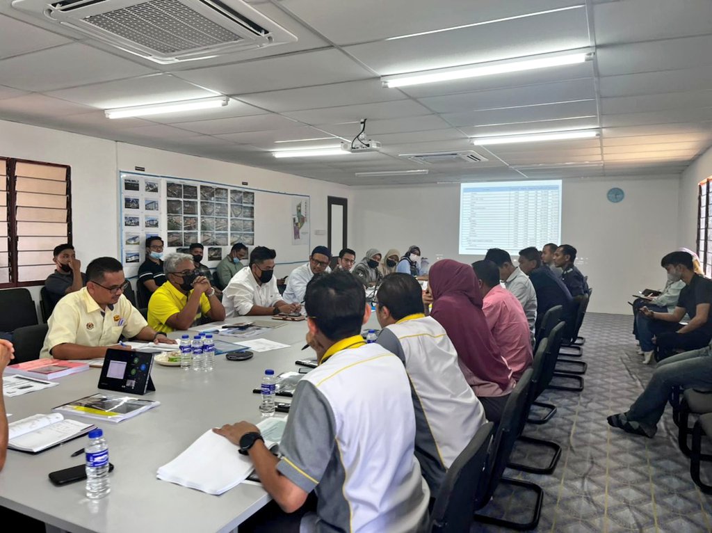 PasukanProjekTrg tweet media