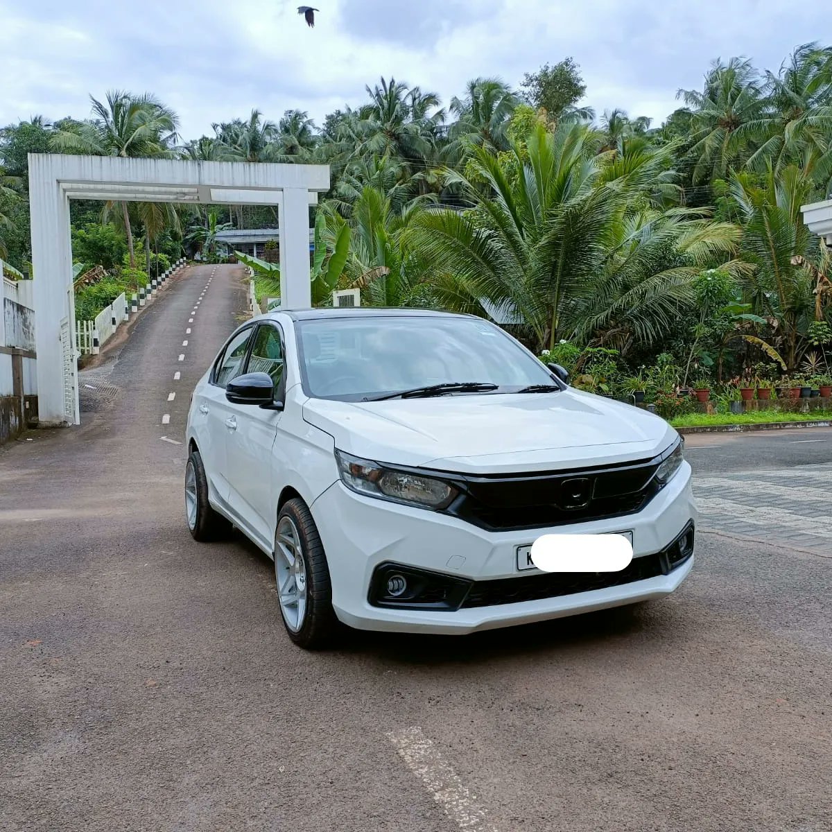 oxy_app's tweet photo. Honda City (2019)
Single Owner 
70km                  
                      More Details.......

Visit The Realoxy

App Link 👉

PLAYSTORE 

https://t.co/QUdOA4ppRR

Applestore

https://t.co/c79GpL7XY0 https://t.co/1vAenV2zNv