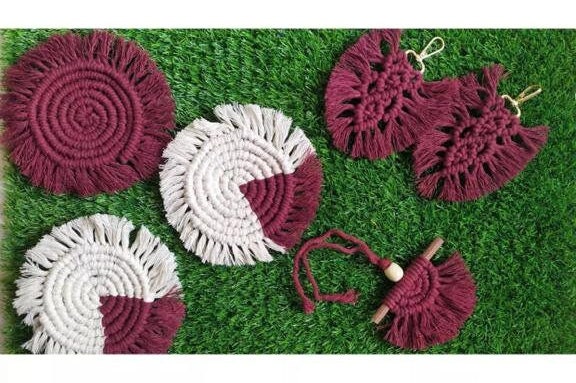 anshuve91751981's tweet photo. Excited to share the latest addition to my #etsy shop: GRADALL® Macrame Coasters Set, Keychains ,A little Hanging Car charm https://t.co/z6mHkeuEfE #birthday #christmas #yellow #macramecoastersset #macramekeychains #macramecoasters #macramecoasterskit #macramecarcharm https://t.co/6z8Eejp58g