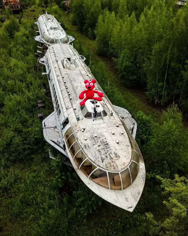 PearRaider's tweet photo. @selzero @leils #Or... I can #BringCake in #MyFormerSovietHydrofoil...
#SwervingSuggestion...
๐งโ๏ธ๐ค๐บ๐คโ๏ธ๐ง | ๐๐๐ช๐ป๐ช๐๐ https://t.co/rUVYXVfAnC