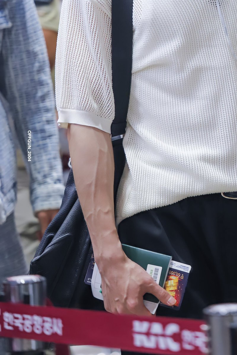 พาสปอร์ตหนักกี่โล