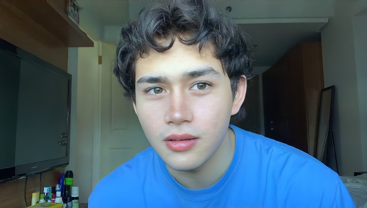 aedashred's tweet photo. tan roncal’s hazel eyes, oh i’m in love https://t.co/uiLLXjQCeB