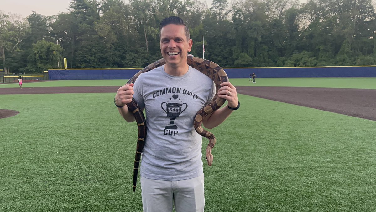 AsmSantabarbara's tweet photo. I may be smiling, but this was really scary @TheWilliamRivas 😱 #518CommonUnityCup 🏆 https://t.co/xEoINOrsYT