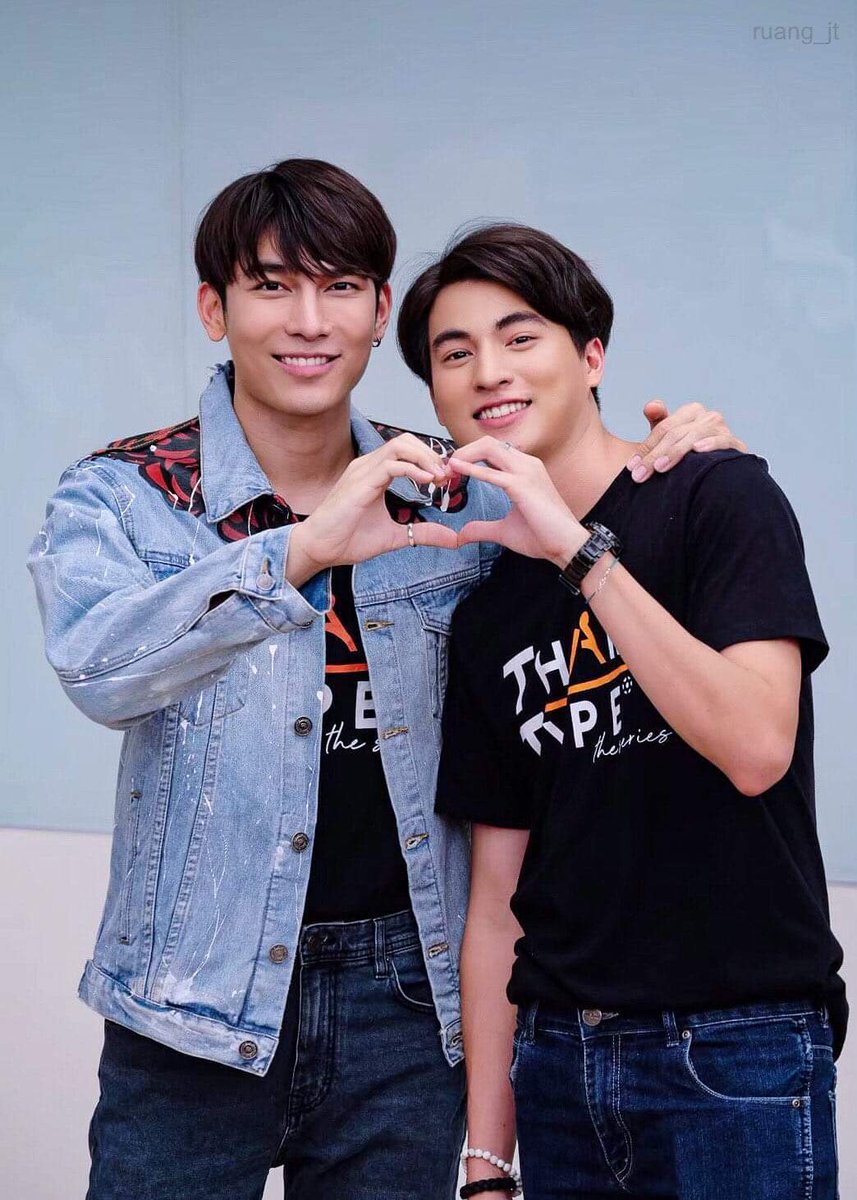 par_nantana's tweet photo. รักของฉันคือเธอ ☀️🌻🤍🐼⚽
@gulfkanawut @MSuppasit
#ฟาร์มรักของมิวกลัฟ https://t.co/kfM2BPqDv8