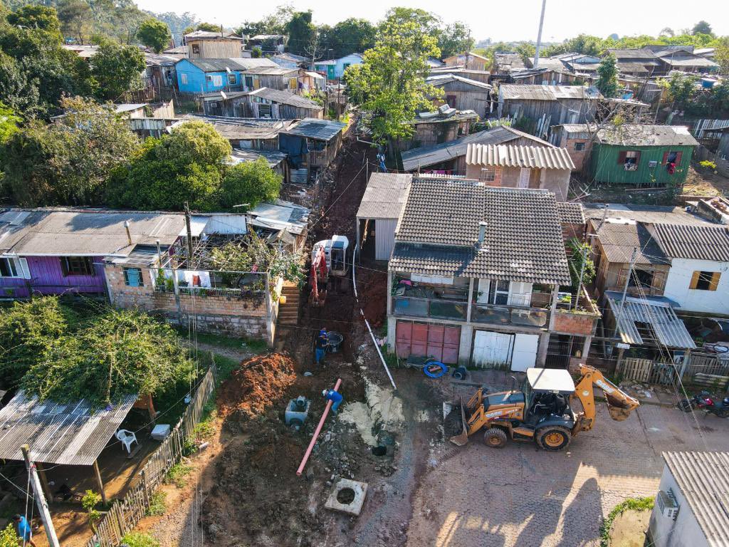 leo_pascoal's tweet photo. Querem mais boas notícias? Estamos chegando na segunda etapa da maior transformação urbana e social que Esteio já viu. Em breve vamos iniciar os trabalhos na Rua L da vila barreira! #PraFrenteEsteio https://t.co/Aq8eGtxPW4