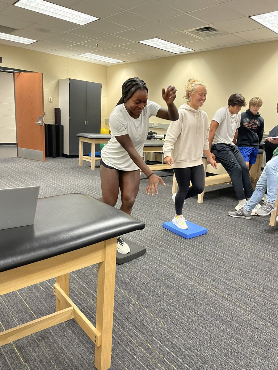 IPRATC's tweet photo. Ankle Rehab Lab in Exercise Science class! Students competed head to head in different balance exercises, and learned several rehab progressions returning from an injury such as an ankle sprain. Most did well, some did not but at least they tried. @JasperAthletic @JasperWildcats https://t.co/IzdiT5UI01