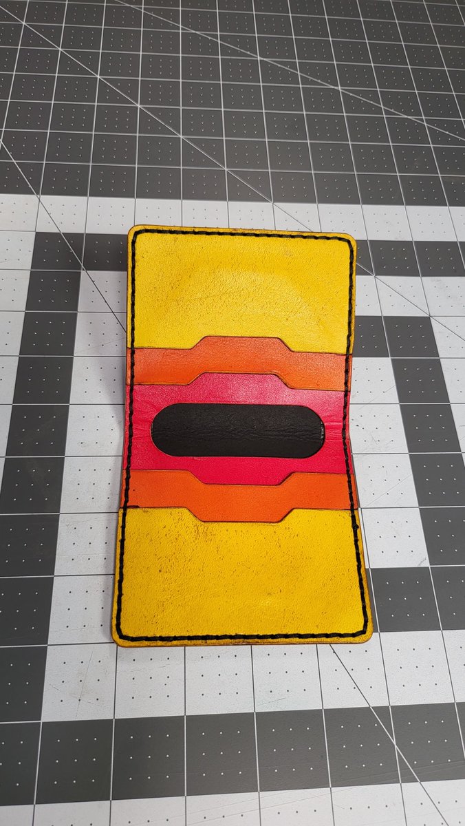 Marcology1776's tweet photo. New type of #HEXWallet $HEX
Type: 6 Bi-Fold Wallet 
3 layers on each side!
Nice and thin.
Fells nice in the hand!😏
Harder to make 😮‍💨
But amazing to finish😤

Let me know what ya think #HEXicans! https://t.co/EvTLUbhi0y