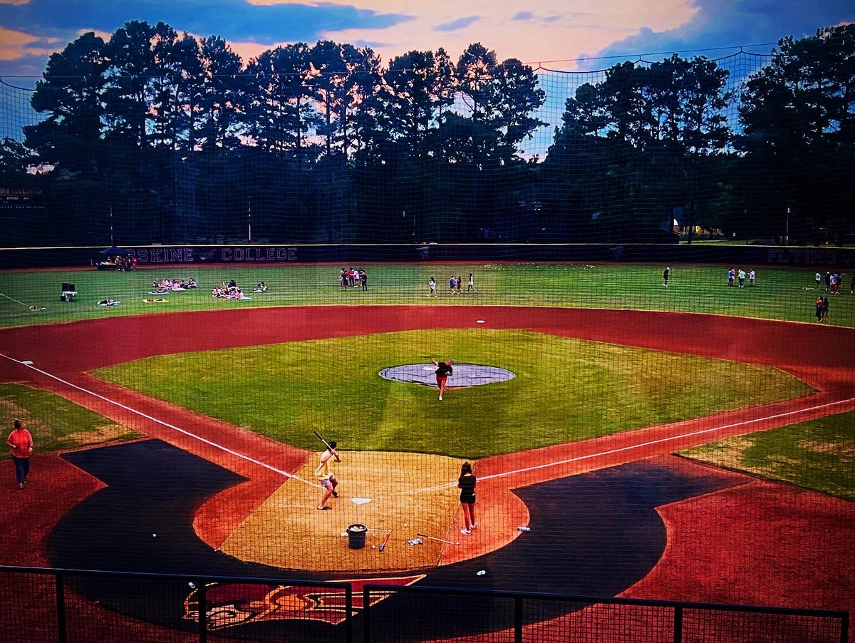 FleetBaseball's tweet photo. Huge thank you to Erskine Campus Life &amp; XTREME Fireworks for an outstanding night of Fellowship before our First Day  of @FleetBaseball Fall Practice tomorrow! Great way to kick off Fall 2022! #FlyOnFleetFly #FleetBSB #BackToWork https://t.co/bYlteWhEae