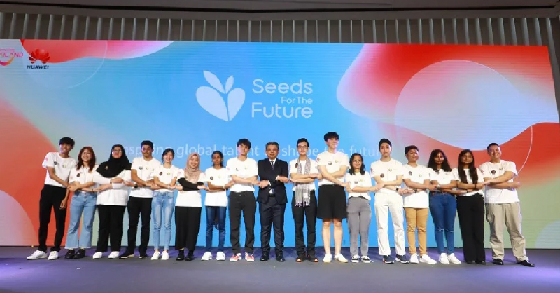 HuaweiFactsJP's tweet photo. /
📣 #SeedsForAPAC 現地レポート④🌱
\
タイで開催中の #SeedsForTheFuture Program参加者は、テクノロジーおよび異文化体験に集中❗️チームを組み、技術的解決策を提案するTech4Goodのピッチを作成👍優勝してシンガポールで開催されるキャンプへの参加資格をGETしよう❗️✊
#未来の種を育てよう