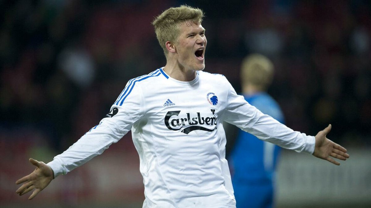 LeoPlastique's tweet photo. @Maestroww17 Had a blast.. Enjoyed your little concert 🥁🥳
Our players Thank you for trying.
Perhaps we´ll meet again.
Do you think Cornelius @Cornelius29 will return home to the bigger club FCK and play Champions league? #cometocopenhagen
#fcklive #ucl #Trafck https://t.co/YjDt2hTgof