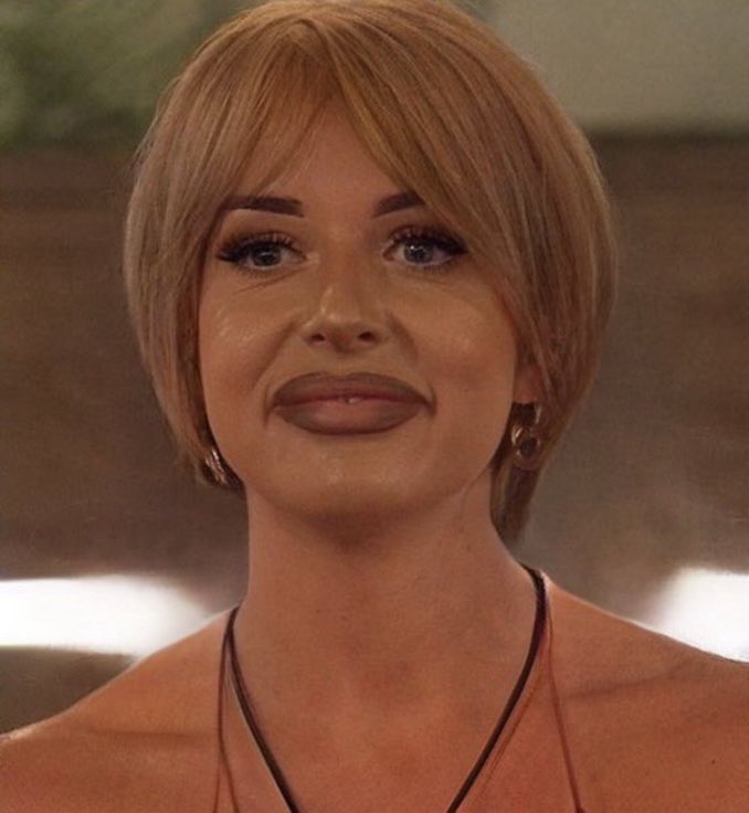 ethereaIpixie's tweet photo. how much is phoebe paying the producers to allow her to be saved #loveislandusa https://t.co/1Rpi0EpnzU