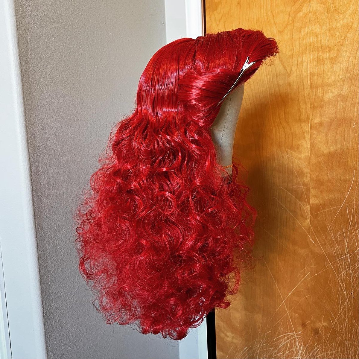 jacquelinehyde's tweet photo. Yep… I style wigs… had this one hanging about and brought it back to life! https://t.co/JkfoDR4hb9