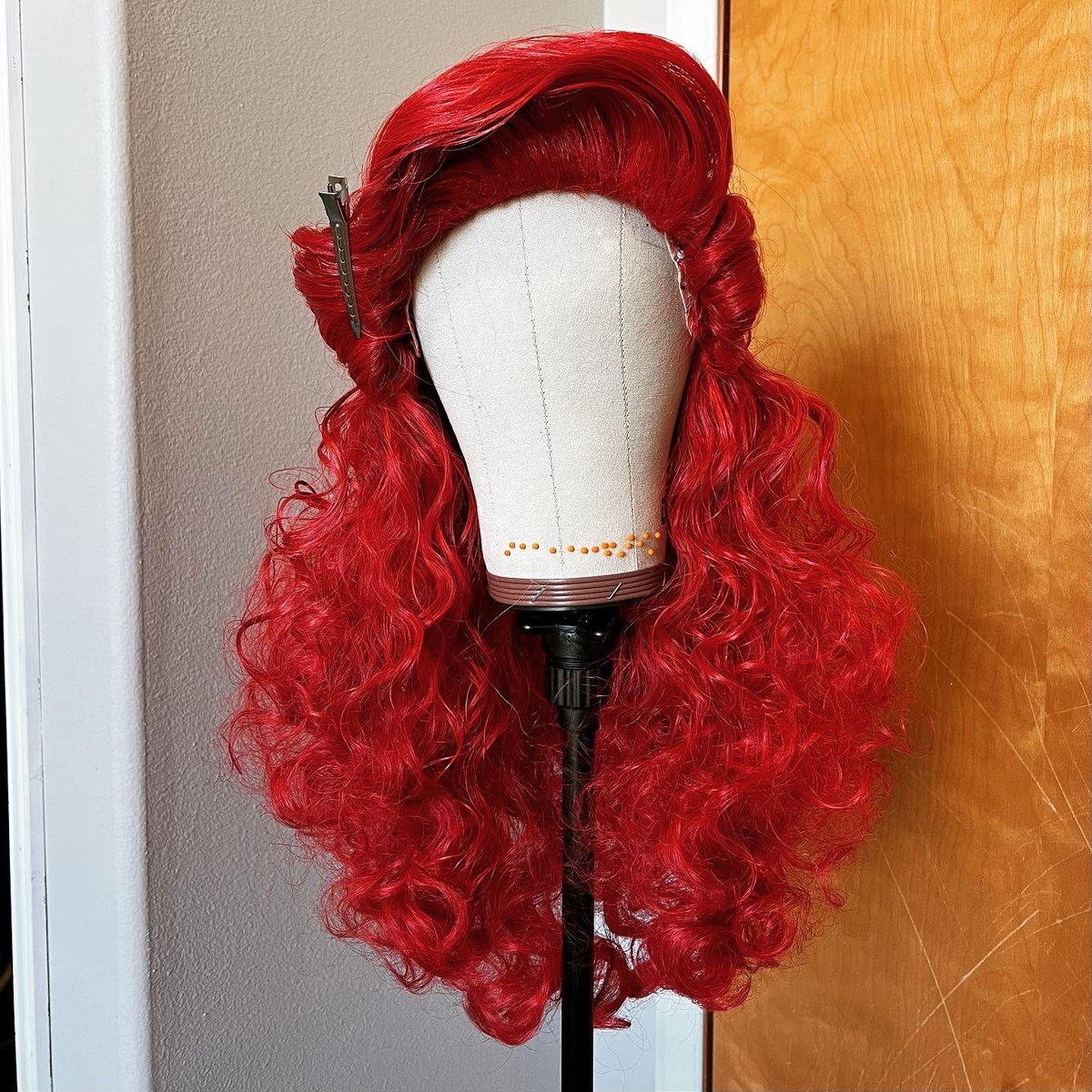 jacquelinehyde's tweet photo. Yep… I style wigs… had this one hanging about and brought it back to life! https://t.co/JkfoDR4hb9