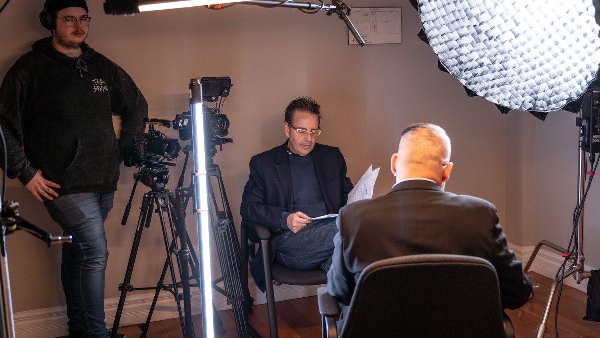 DMorneau's tweet photo. Doublelight Productions International a réalisé cette #vidéo promo de LaFlesche; entreprise amérindienne qui fabrique des masques techno 3D: #video #DoublelightProductions #DoublelightProductionsInternational
https://t.co/3aHc705wUD https://t.co/fC2Ict7VNC