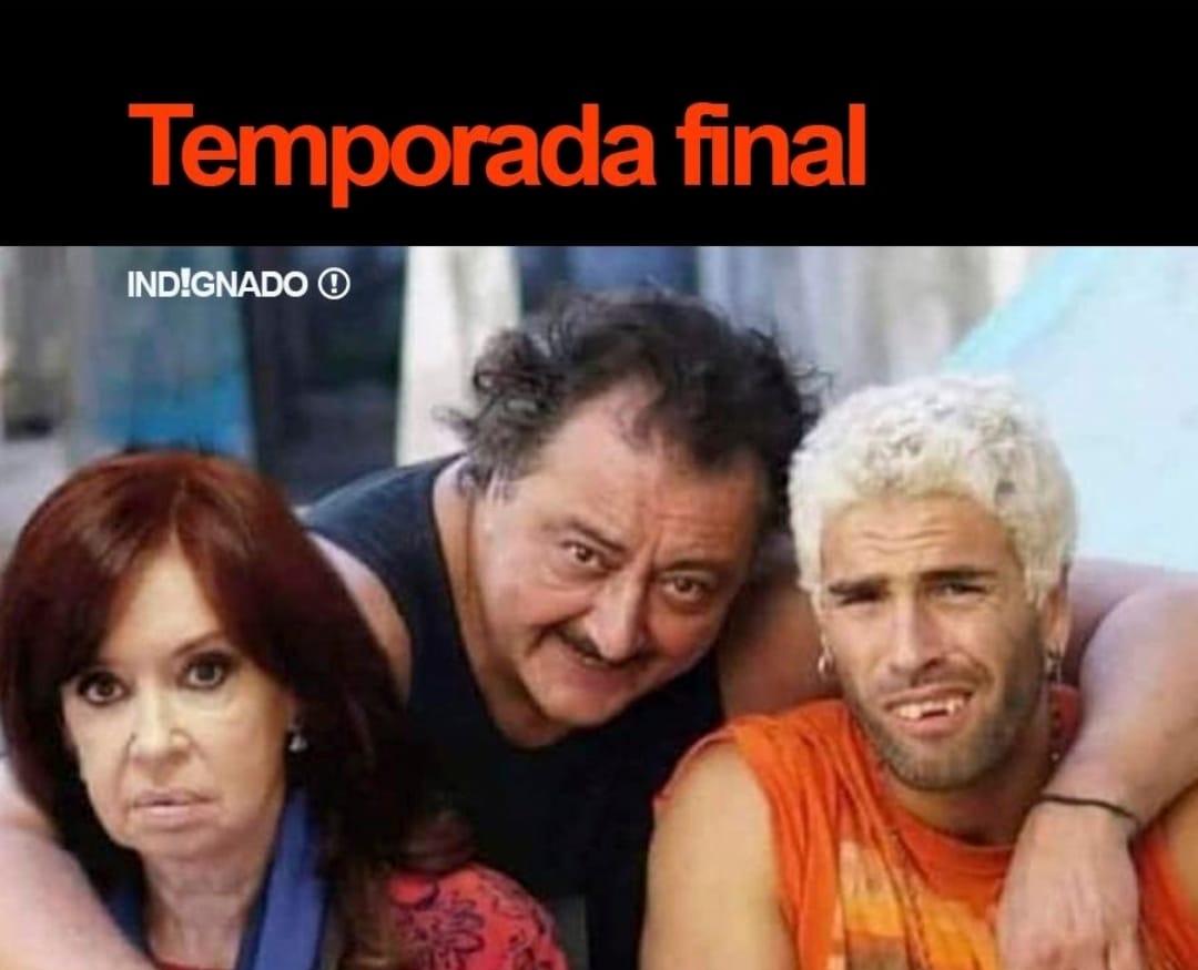 BibianaSants's tweet photo. @mayrasmendoza @CFKArgentina En cualquier momento te arrastra a vos.🤣🤣🤣🤣 Yá le hizo un #CarpetazoNéstor
#MayraGate https://t.co/IyT57QhzKU