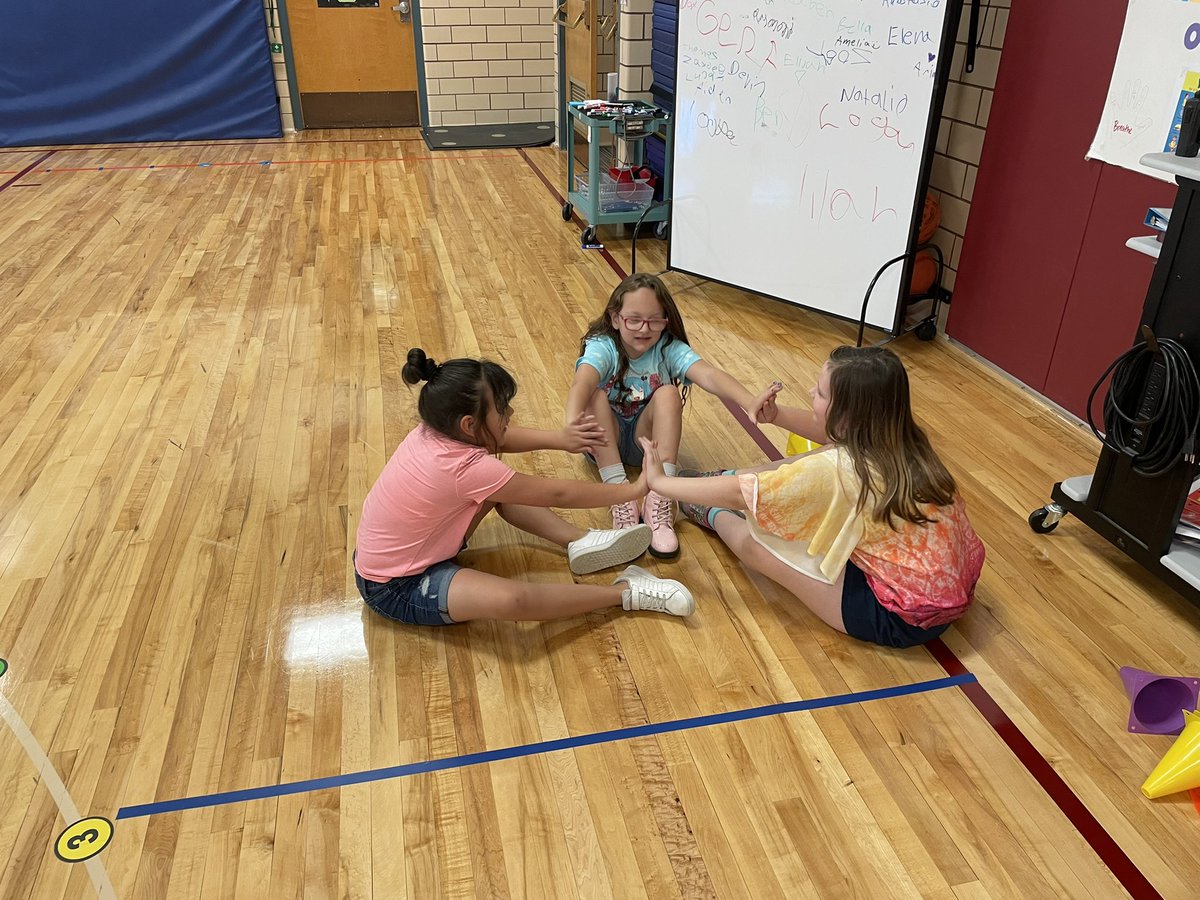DChilton_PE's tweet photo. Making connections, having fun, and creating a safe learning environment for all students. @WilmoreDavis warriors have been #thriving in P.E @JeffcoSchoolsCo #physed https://t.co/8SGC2hwTN6