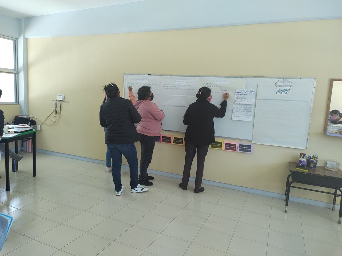 Cam5Temoaya's tweet photo. En el centro de Atención múltiple No. 5  de temoaya estado de México CCT 15EML0510I  nos reunimos como colectivo docente en el #CTE  para trabajar la estrategia currícular de #IgualdadDeGenero #IgualdadDeGéneroEdoméx @MaryloreSol @geramonro05 @TinocoGRogelio @SEB_Edomex https://t.co/xeowS0pPxQ