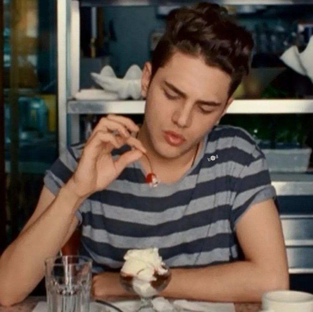 DasyBab's tweet photo. 🧁 ___ The Sweetest Thing ___ 🧁
#lanuitoulauriergaudreaultsestreveille #thenightloganwokeup #Lostillusions

#XAVIERDOLAN 🍧 SWEETER THAN SWEETS
XAVIER DOLAN #HEARTBEATS 2010

TI AAAAAAMOOOOOO!!!!! 🧁❤️🧁 https://t.co/XAKy2E4KGC