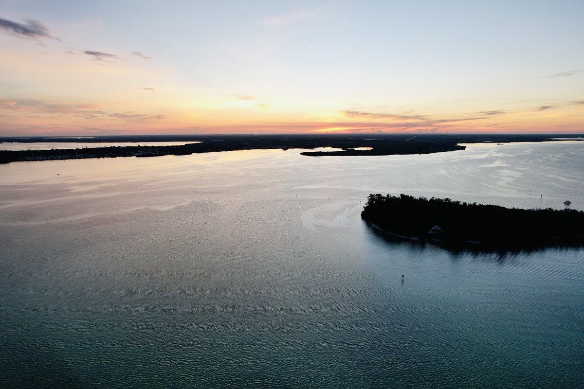 RickThress's tweet photo. More sunrise drone photos from this morning with my Mavic Air 2S ⁦@DJIGlobal⁩ https://t.co/MsJqLp0guJ