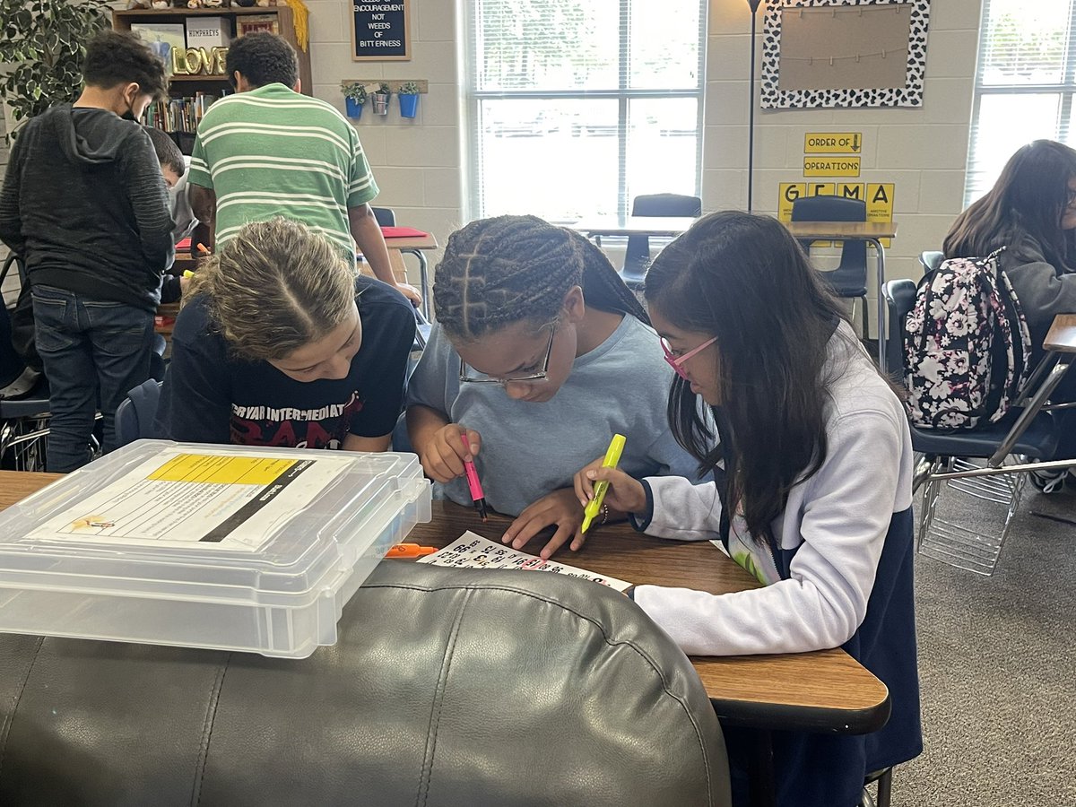 humphreys_math's tweet photo. When your kids are so engaged, they don’t even know you took a picture of them🤗 #winning #teamwork #cantdoitalone #everyoneplaysapart #mathtalk #thinkingclassrooms #findthosepatterns @CryarCISD https://t.co/hvfo1Kg37i