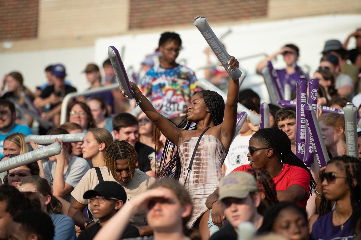ucabears's tweet photo. A pep rally and scrimmage at Estes = the best way to wrap up Welcome Week. 🙌 https://t.co/ves8I3NE1t